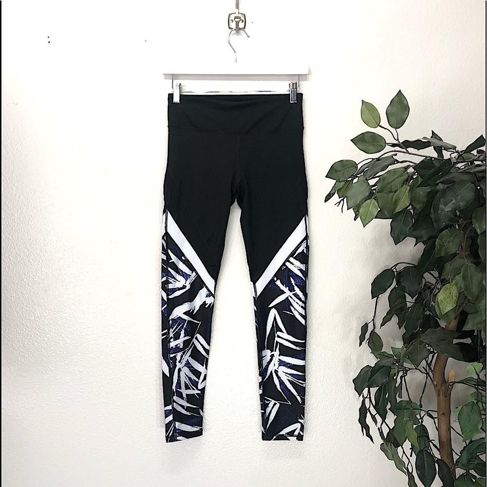 NWT Fabletics Brogran Mesh Workout Leggings